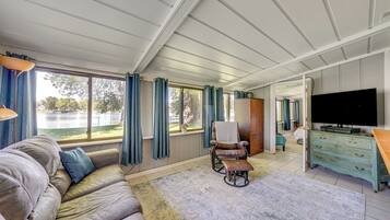 House (2 Bedrooms) | Front of property