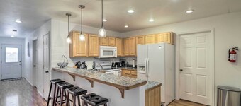 Family-friendly Columbia Falls Townhome w/ Views!