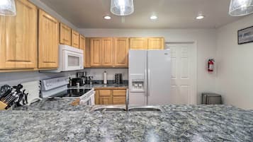 Apartemen (3 Bedrooms) | Interior