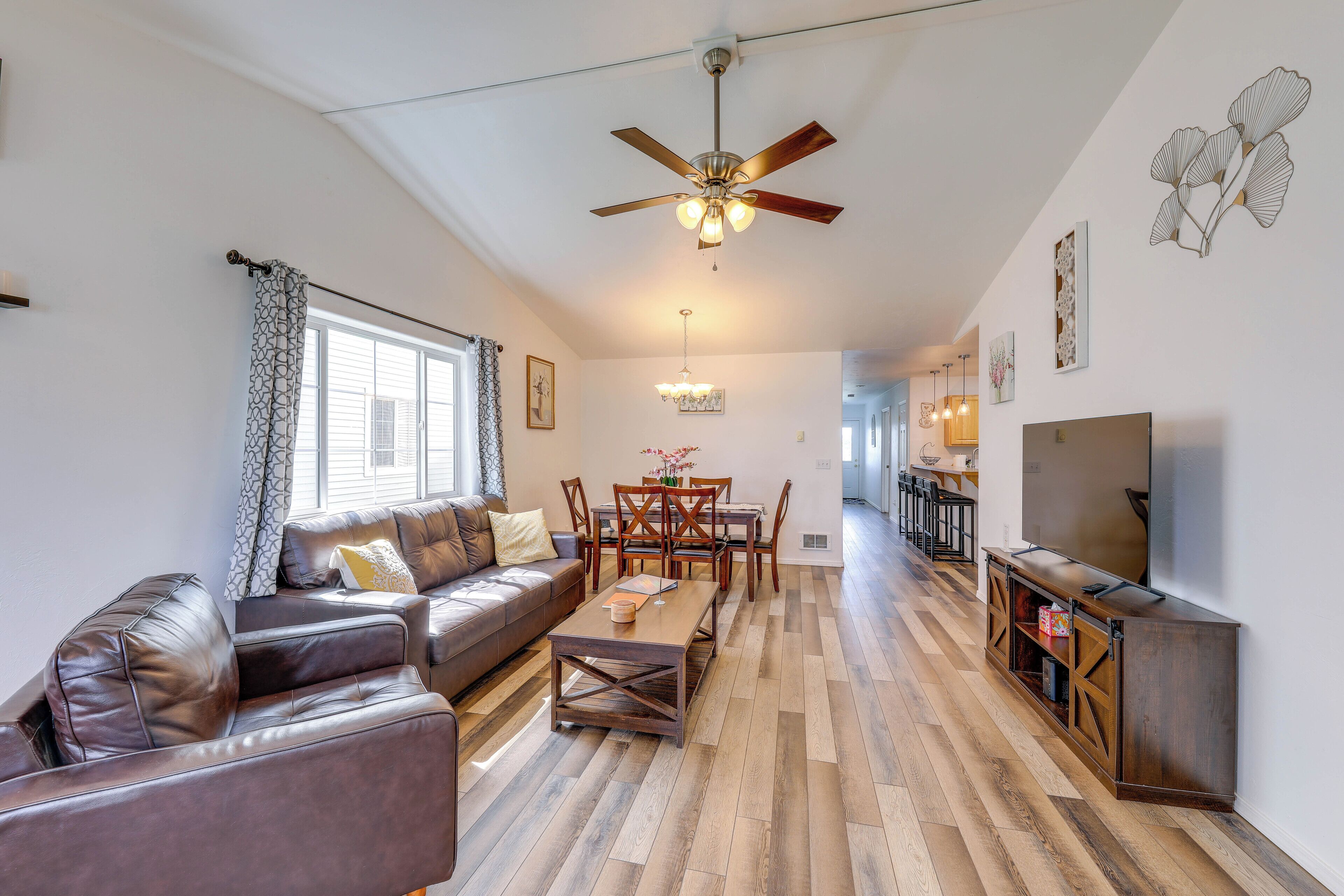 Apartment (3 Bedrooms) | Front of property