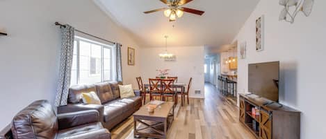 Apartment (3 Bedrooms) | Front of property