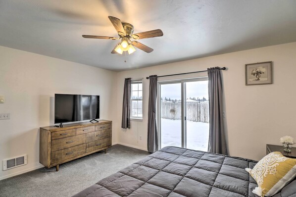 Interior - Family-friendly Columbia Falls Townhome w/ Views! (Columbia Falls)