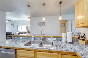 Apartment (3 Bedrooms) | Interior - Family-friendly Columbia Falls Townhome w/ Views! (Columbia Falls)