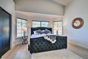 House (4 Bedrooms) | Interior - Heated Saltwater Pool: Spacious Home in Scottsdale (Scottsdale)