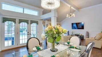 House (4 Bedrooms) | Interior