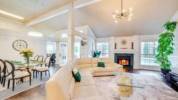 House (4 Bedrooms) | Interior