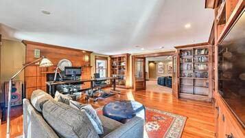 Villa (4 Bedrooms) | Interior