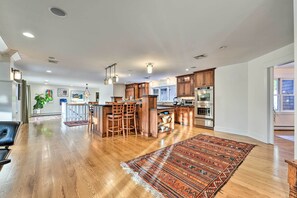 Villa (4 Bedrooms) | Interior