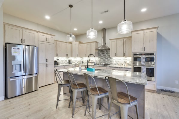 House (4 Bedrooms) | Front of property