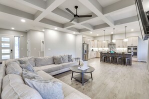 House (4 Bedrooms) | Interior