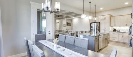 House (4 Bedrooms) | Interior