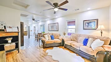 House (3 Bedrooms) | Front of property