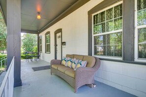 Apartment (2 Bedrooms) | Interior - Updated Greenwood Cottage Apt < 1 Mi to Dtwn! (Greenwood)