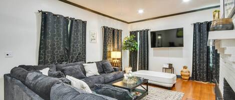 Apartment (2 Bedrooms) | Front of property