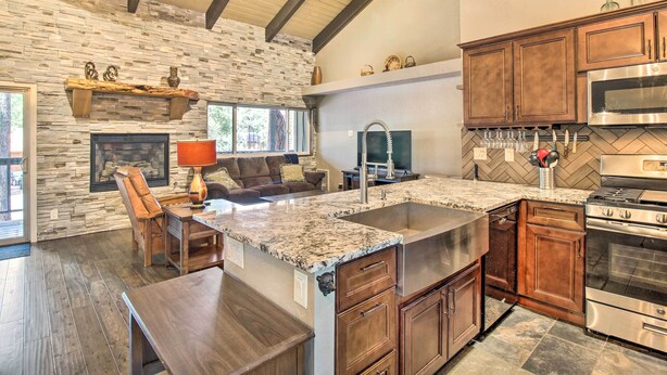 Interior - Cozy Condo Near Golfing & Hiking in Pinetop! (Pinetop)