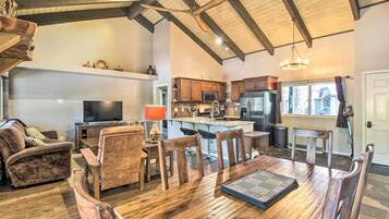 TV, fireplace, DVD player