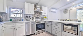 Game Room + Lake Access: Serene Tobyhanna Retreat