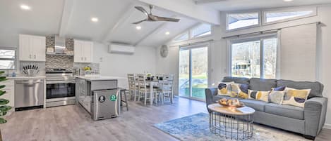 House (2 Bedrooms) | Front of property
