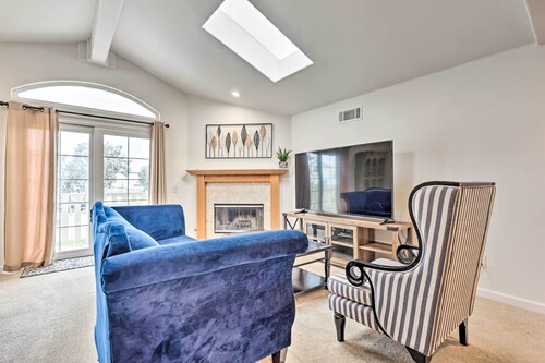 Classic Coastal Retreat - Walk to the Beach!