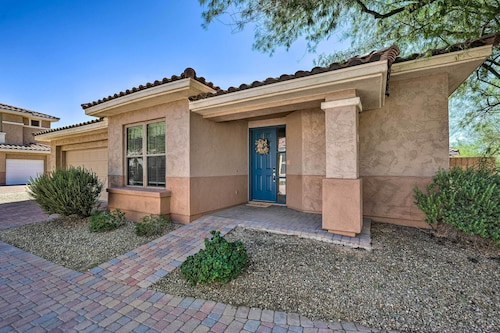 Walk to Community Pool: Goodyear Desert Oasis