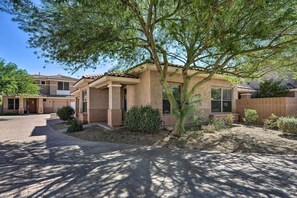 Interior - Walk to Community Pool: Goodyear Desert Oasis (Goodyear)