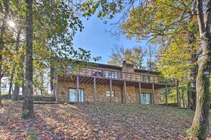 Exterior - Family-friendly Hot Springs Hideaway w/ Yard! (Hot Springs)