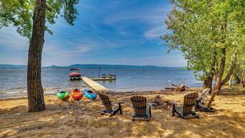 House (3 Bedrooms) | Front of property