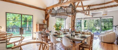 4 عدّة غرف نوم