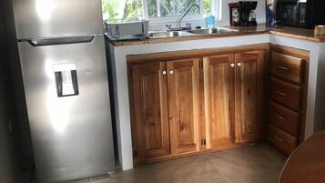 Studio | Private kitchen | Fridge, oven, coffee/tea maker, electric kettle