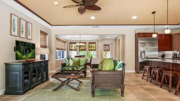 House, 3 Bedrooms | Living area