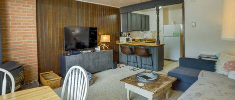 Fireplace, iPod dock