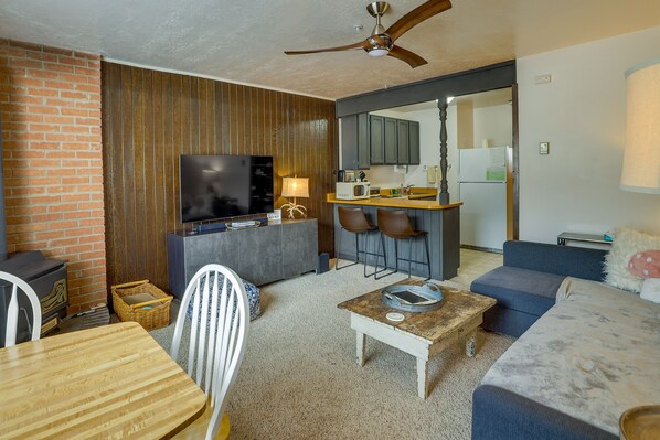 Fireplace, iPod dock - Brian Head Vacation Rental w/ On-site Ski Lift! (Brian Head)