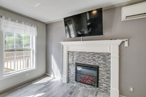 House (4 Bedrooms) | Interior - Group-friendly Myrtle Beach House w/ Deck (Socastee)