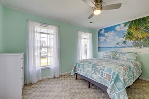 Interior - Group-friendly Myrtle Beach House w/ Deck (Socastee)