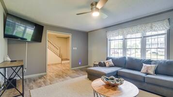 House (4 Bedrooms) | Interior