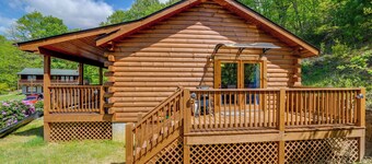 Maggie Valley Cabin 4 Mi to Cataloochee Ski Area!