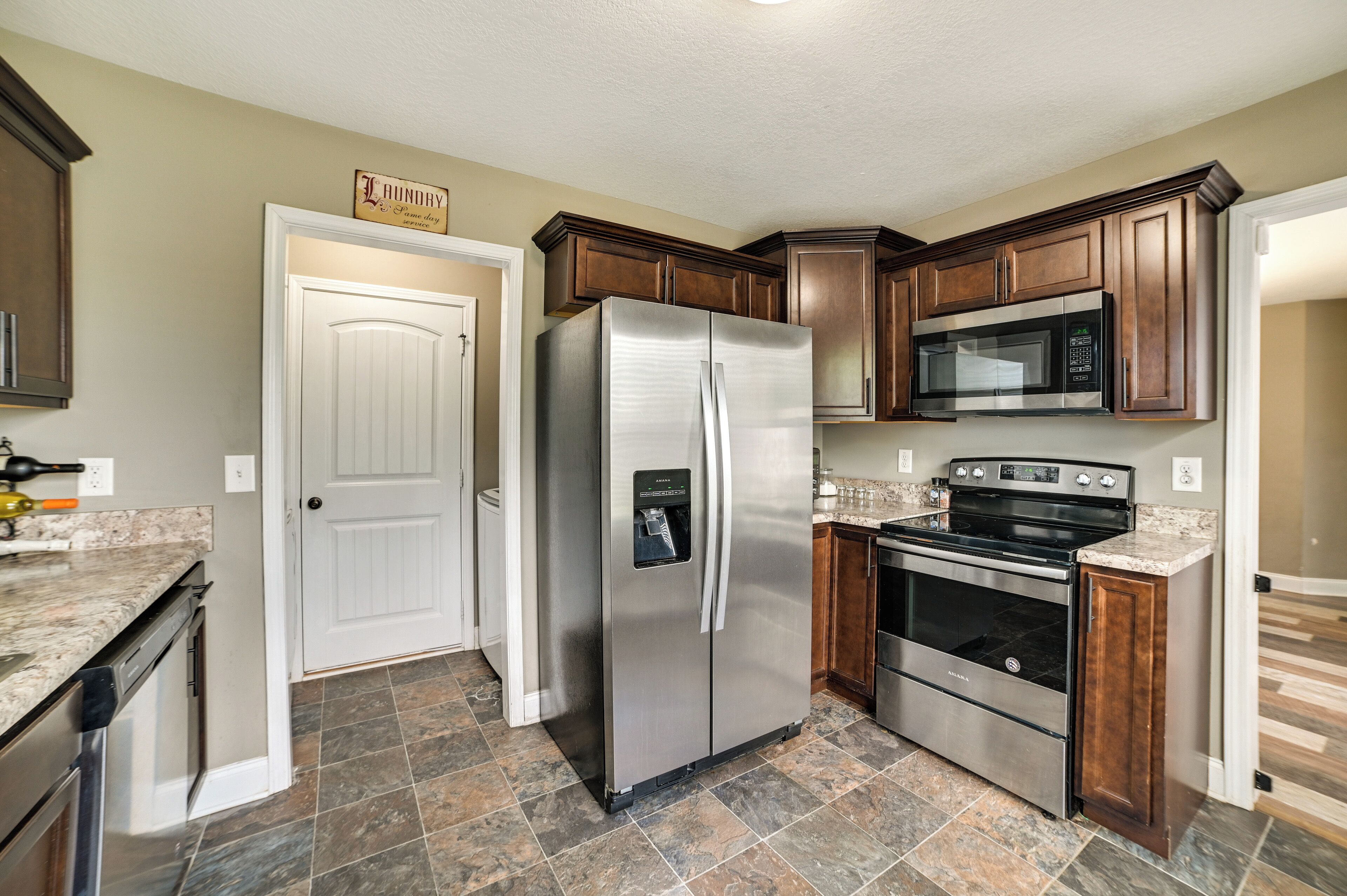 المنشأة من الداخل