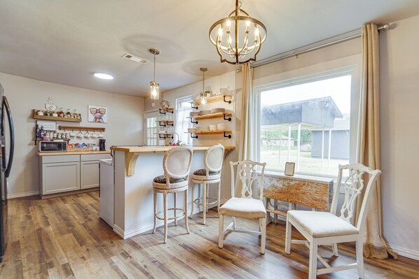 House (3 Bedrooms) | Interior - Pet-friendly North Texas Home w/ Spacious Yard! (Haskell)