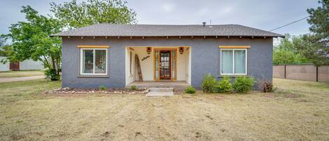 House (3 Bedrooms) | Front of property