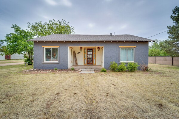Cozy Home W/ Spacious Yard
Hunters Welcomed - Rule, TX
