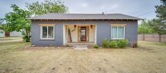 Pet-friendly North Texas Home w/ Spacious Yard!