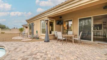 House (2 Bedrooms) | Interior