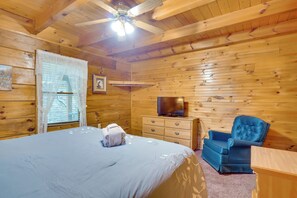 House (2 Bedrooms) | Interior - Cabin w/ Hot Tub ~ 6 Mi to Downtown Gatlinburg! (Gatlinburg)