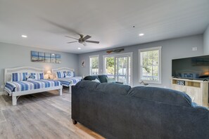 Apartment (0 Bedroom) | Interior - Ocean Isle Beach Vacation Rental ~ 1 Mi to Pier! (Ocean Isle Beach)