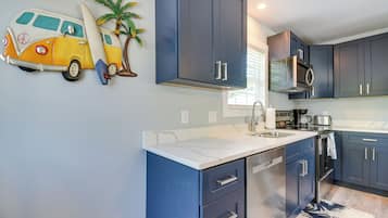 Apartment (0 Bedroom) | Interior