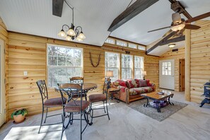 House (1 Bedroom) | Interior - Cliffside Eureka Springs Cabin w/ Beaver Lake View (Eureka Springs)