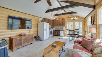 House (1 Bedroom) | Interior