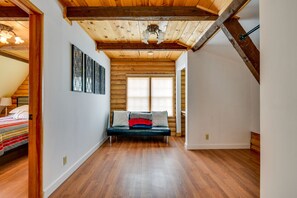 3 slaapkamers, een strijkplank/strijkijzer, beddengoed