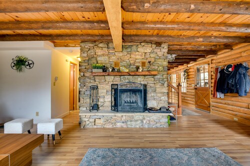 Pine Mountain Club Cabin w/ Community Pool!