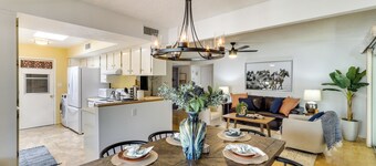 5 Mi to Ocotillo Golf Course: Chic Sun Lakes Home!